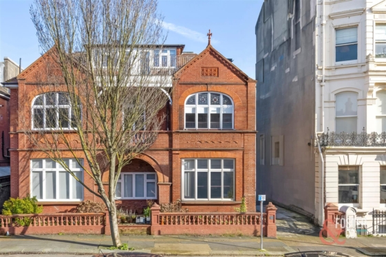 Palmeira Avenue, Hove