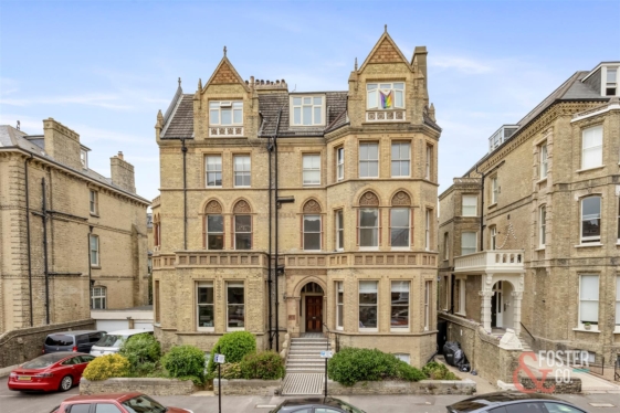 Third Avenue, Hove